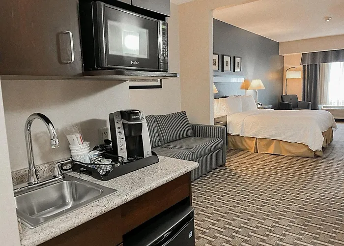 Express & Peoria Area By Ihg Hotel Morton
