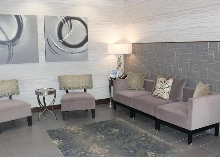 Express & Peoria Area By Ihg 3*