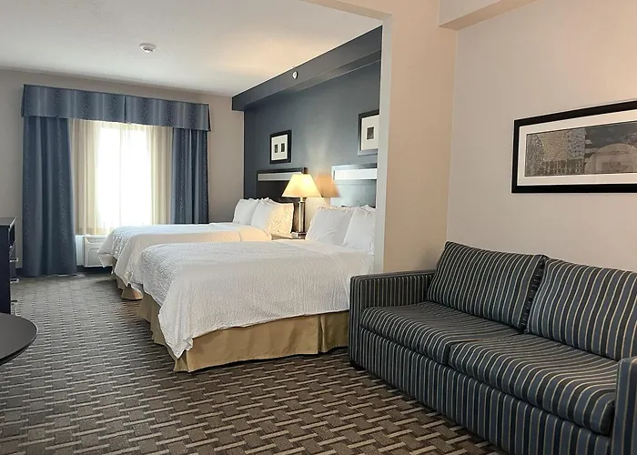 Express & Peoria Area By Ihg Hotel Morton