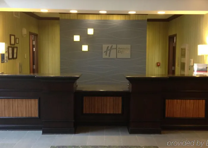 Express & Peoria Area By Ihg 3*