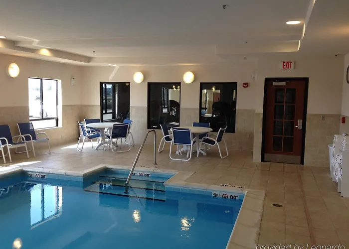 Express & Peoria Area By Ihg Hotel 3*