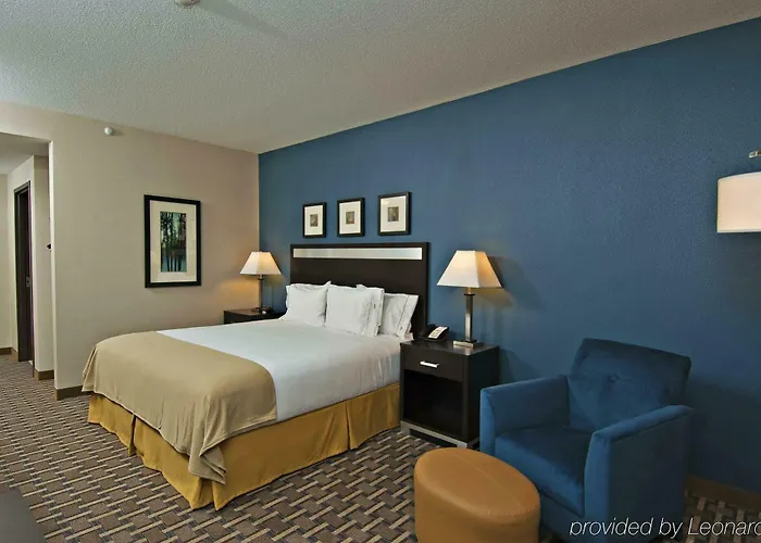 Hotel Express & Peoria Area By Ihg
