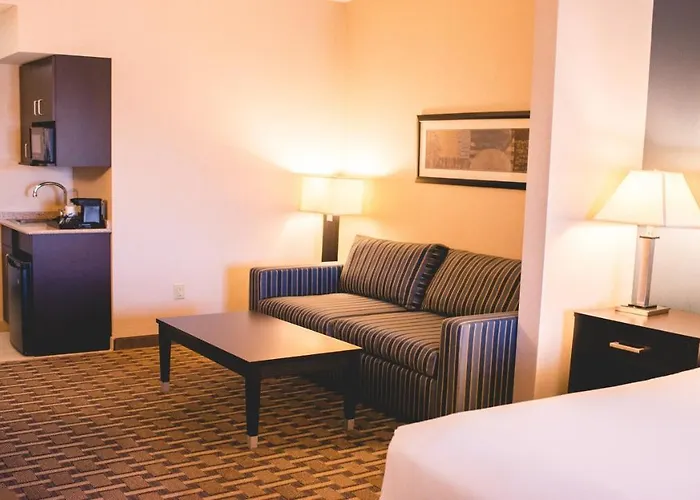 Hotel Express & Peoria Area By Ihg Morton